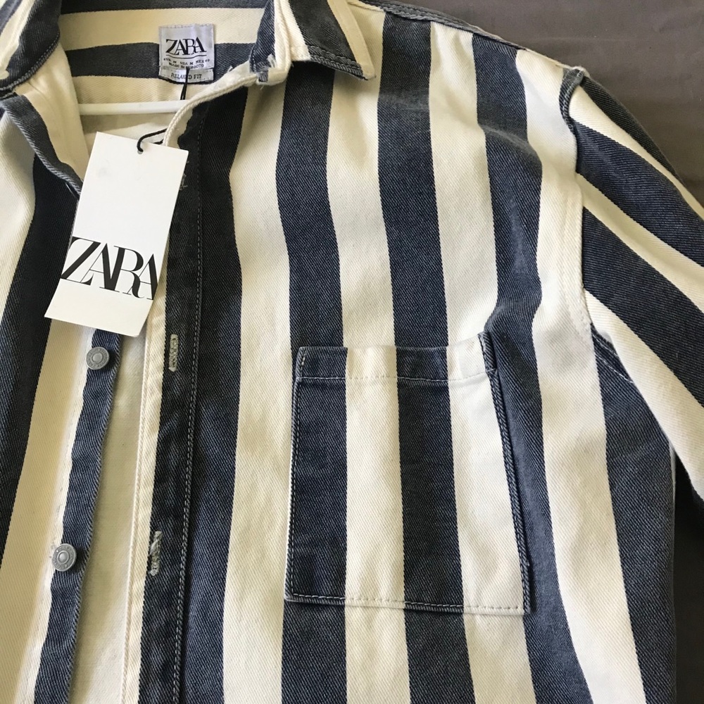 Zara Denim Jacket - Picture 2 of 4